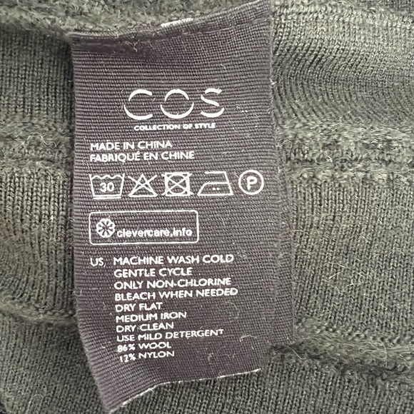 COS sleeveless turtle neck - Picture 3 of 8